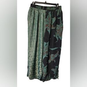 Green Floral Wide-Leg Women's Pants